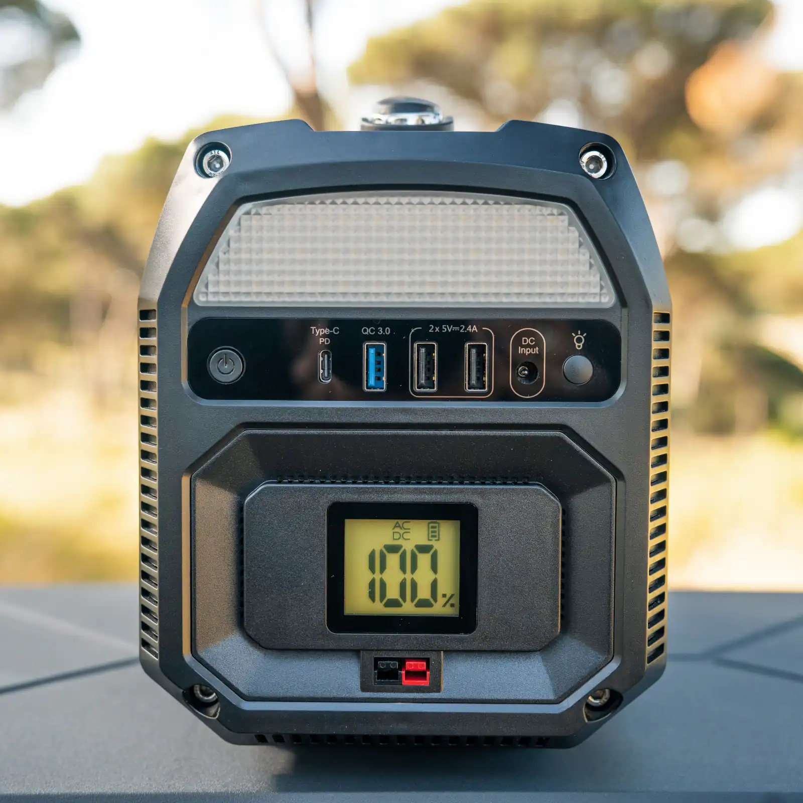 Mobiler Solargenerator Powerstation 515 Wh 600 W