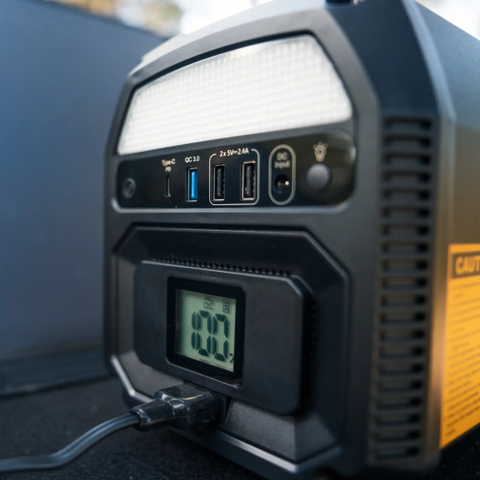 Mobiler Solargenerator Powerstation 515 Wh 600 W